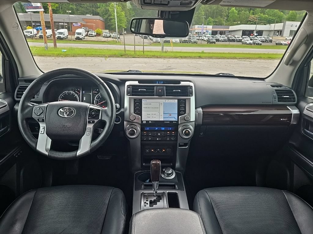 Used 2022 Toyota 4Runner Limited AWD/4WD image 2