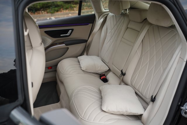 Used 2022 Mercedes-Benz EQS 580 4MATIC Sedan image 23