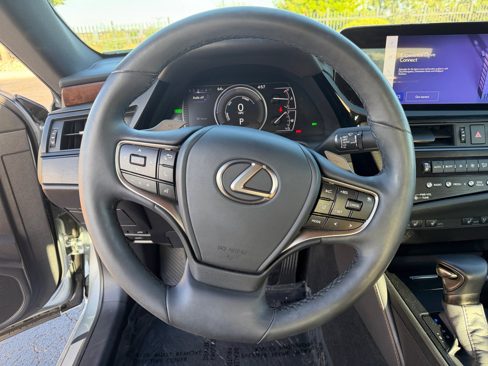 Used 2024 Lexus ES 300h w/ Premium Package FWD image 9