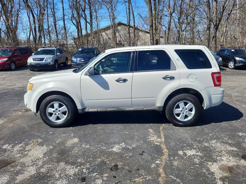 Used 2009 Ford Escape XLS FWD image 7
