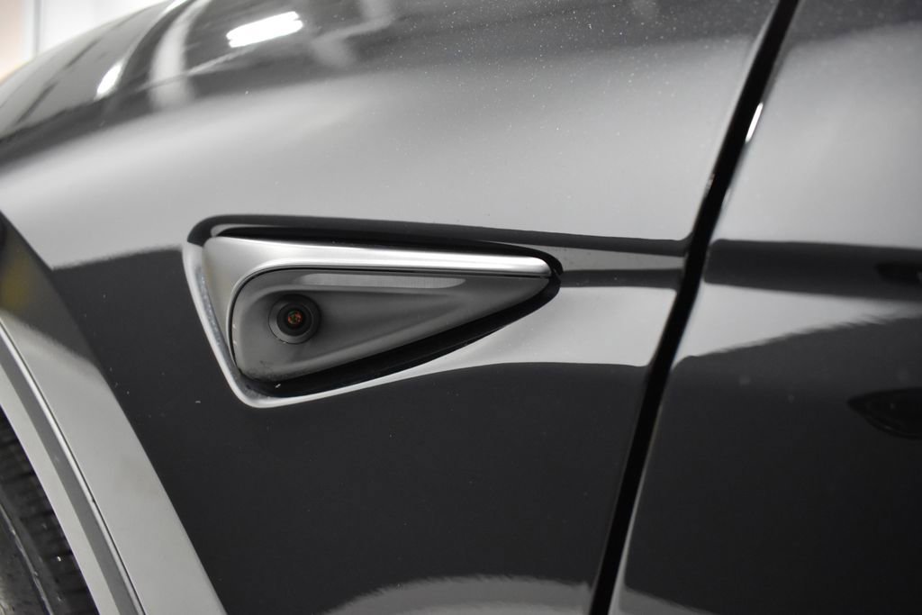 Used 2026 Tesla Model Y Long Range image 37