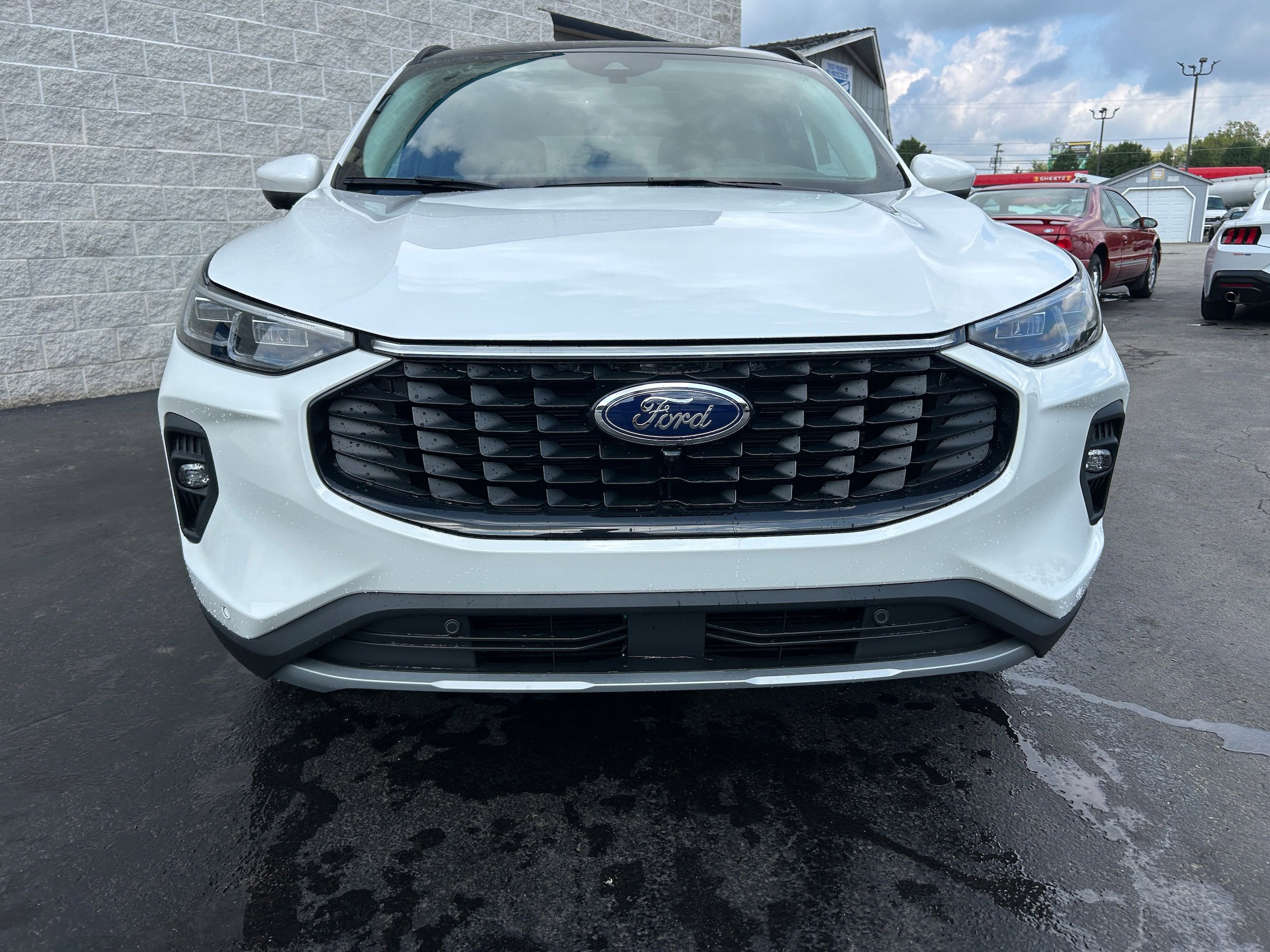 New 2025 Ford Escape SE w/ PHEV Premium Package FWD image 21