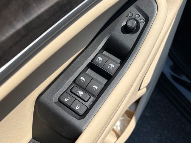 New 2026 Jeep Grand Cherokee Limited AWD/4WD image 12