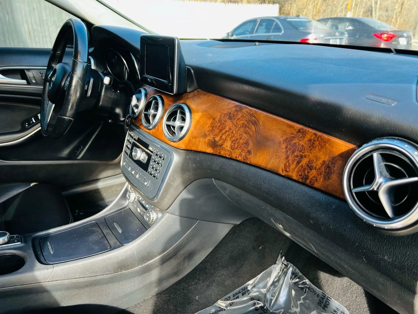 Used 2015 Mercedes-Benz GLA 250 GLA 250 Sport Utility 4D w/ Premium Package image 15