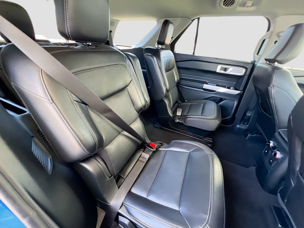 Used 2023 Ford Explorer Limited AWD/4WD image 26