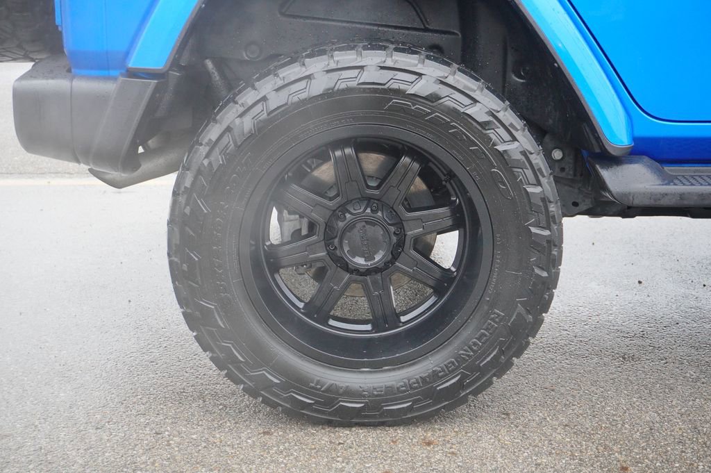 Used 2023 Jeep Wrangler Unlimited Sahara w/ Cold Weather Group image 12