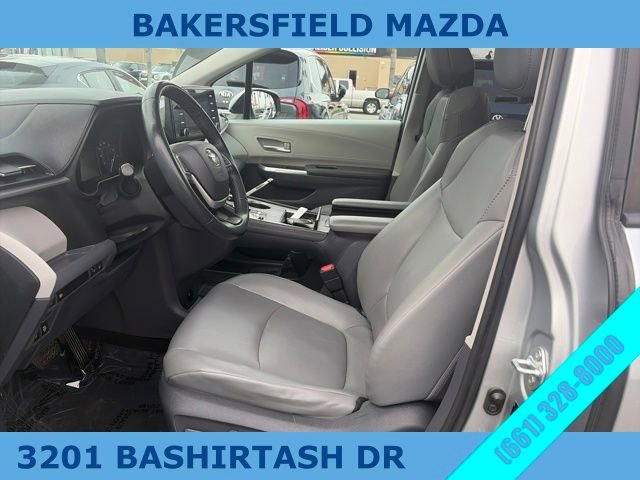 Used 2021 Toyota Sienna XLE image 15