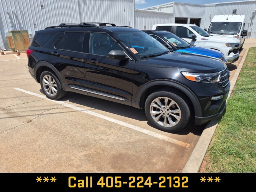 Used 2023 Ford Explorer XLT w/ Equipment Group 202A AWD/4WD image 18
