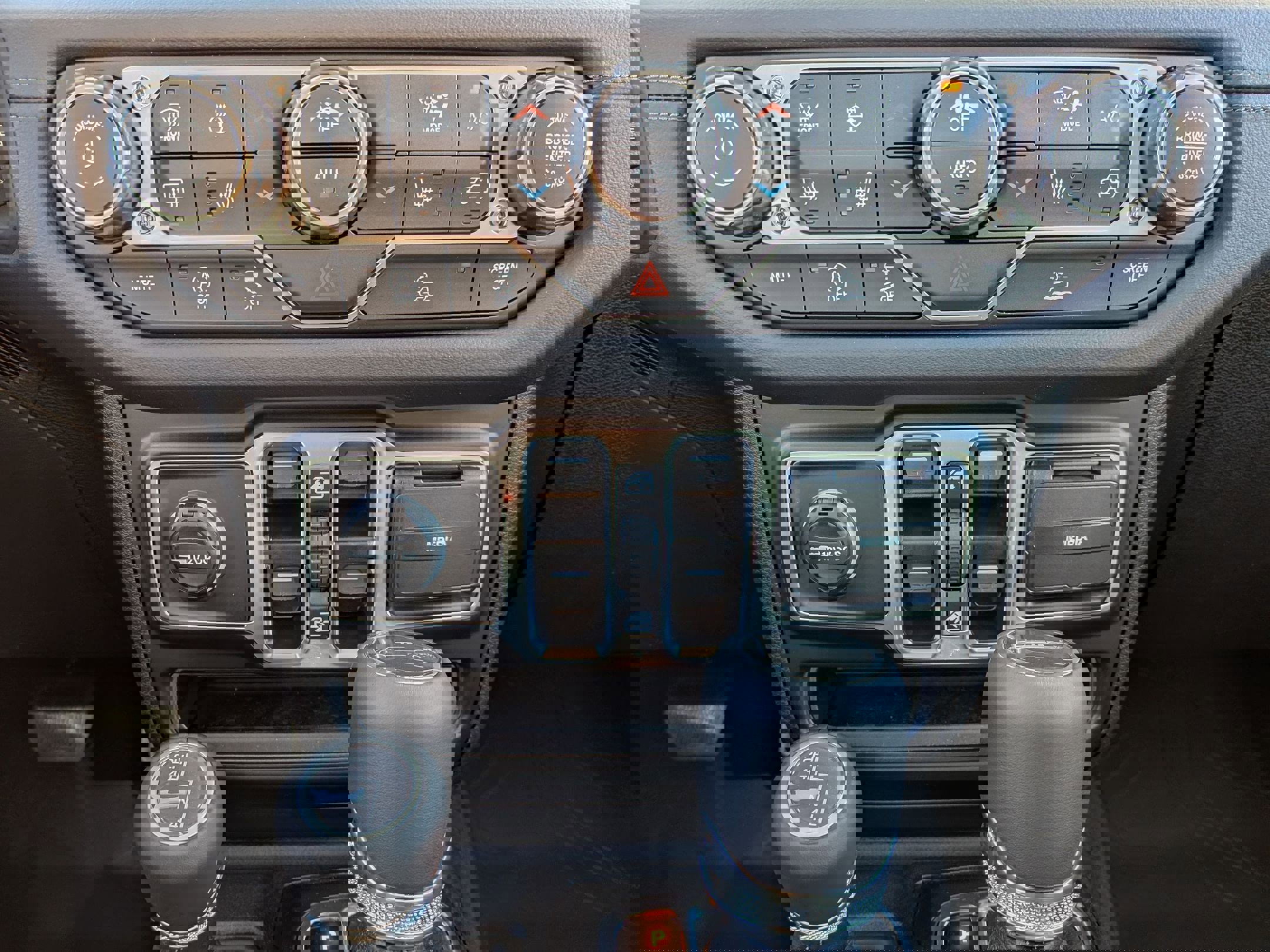 New 2025 Jeep Gladiator Sport image 19