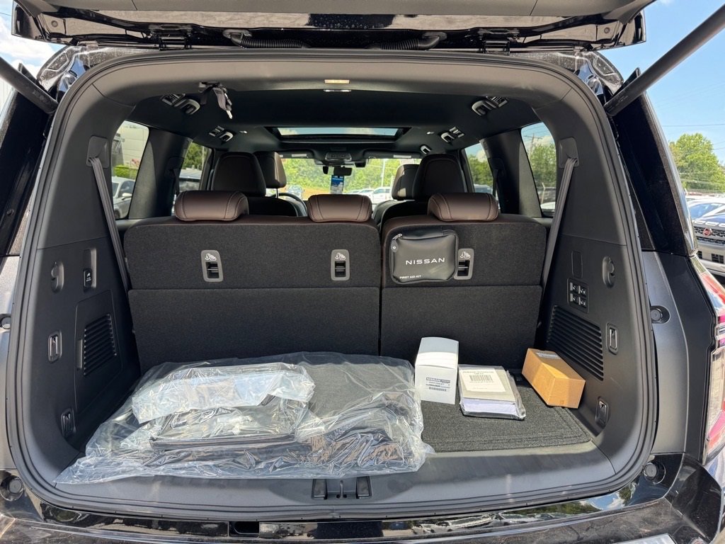 New 2025 Nissan Armada Platinum w/ Convenience Package image 10
