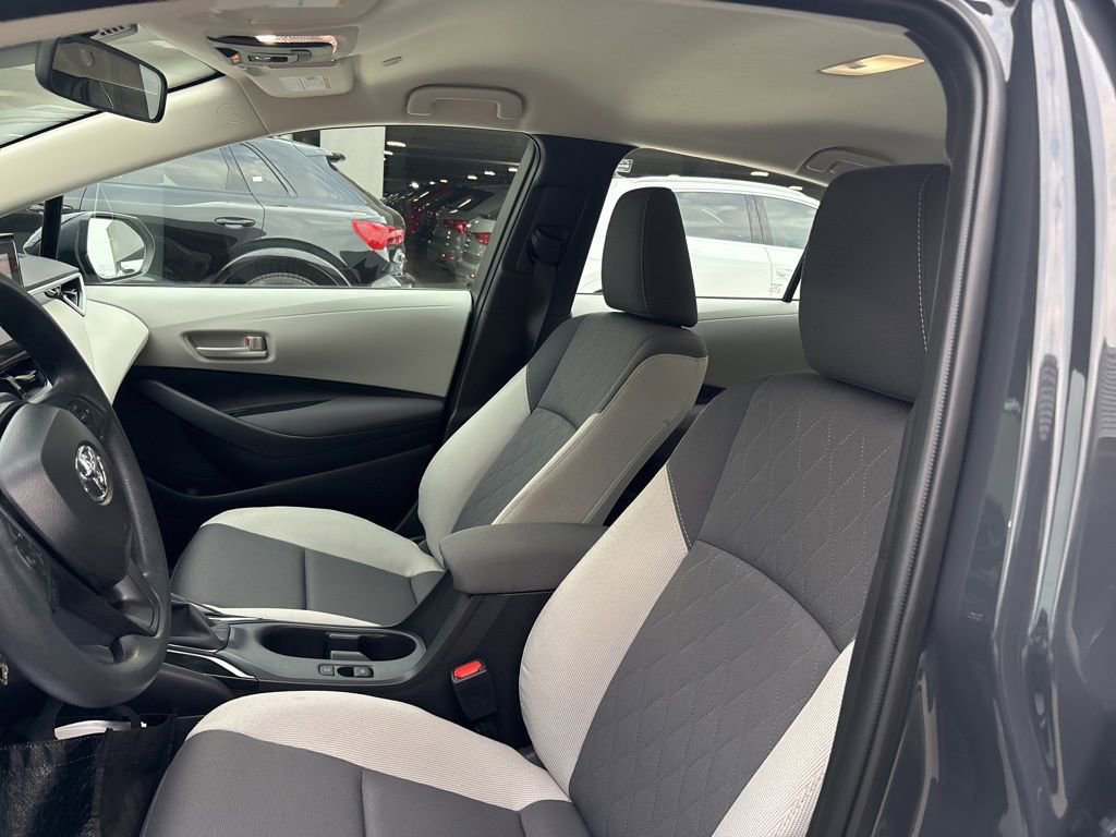 Used 2025 Toyota Corolla LE image 13