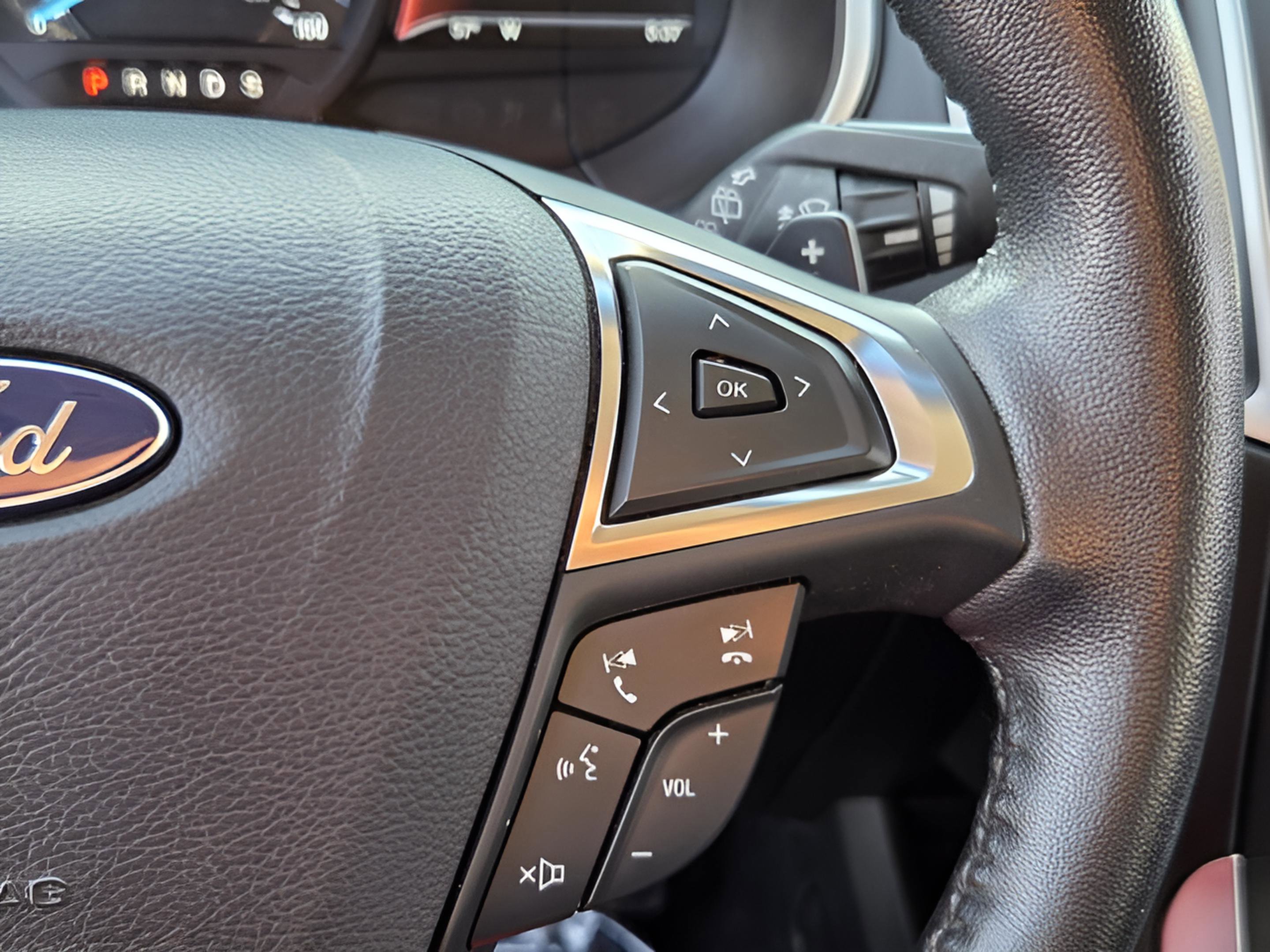 Used 2017 Ford Edge SEL w/ Equipment Group 201A image 23