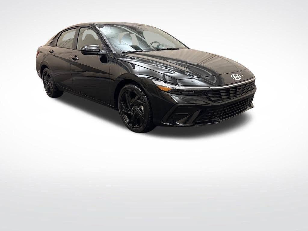 New 2026 Hyundai Elantra Sport FWD image 3