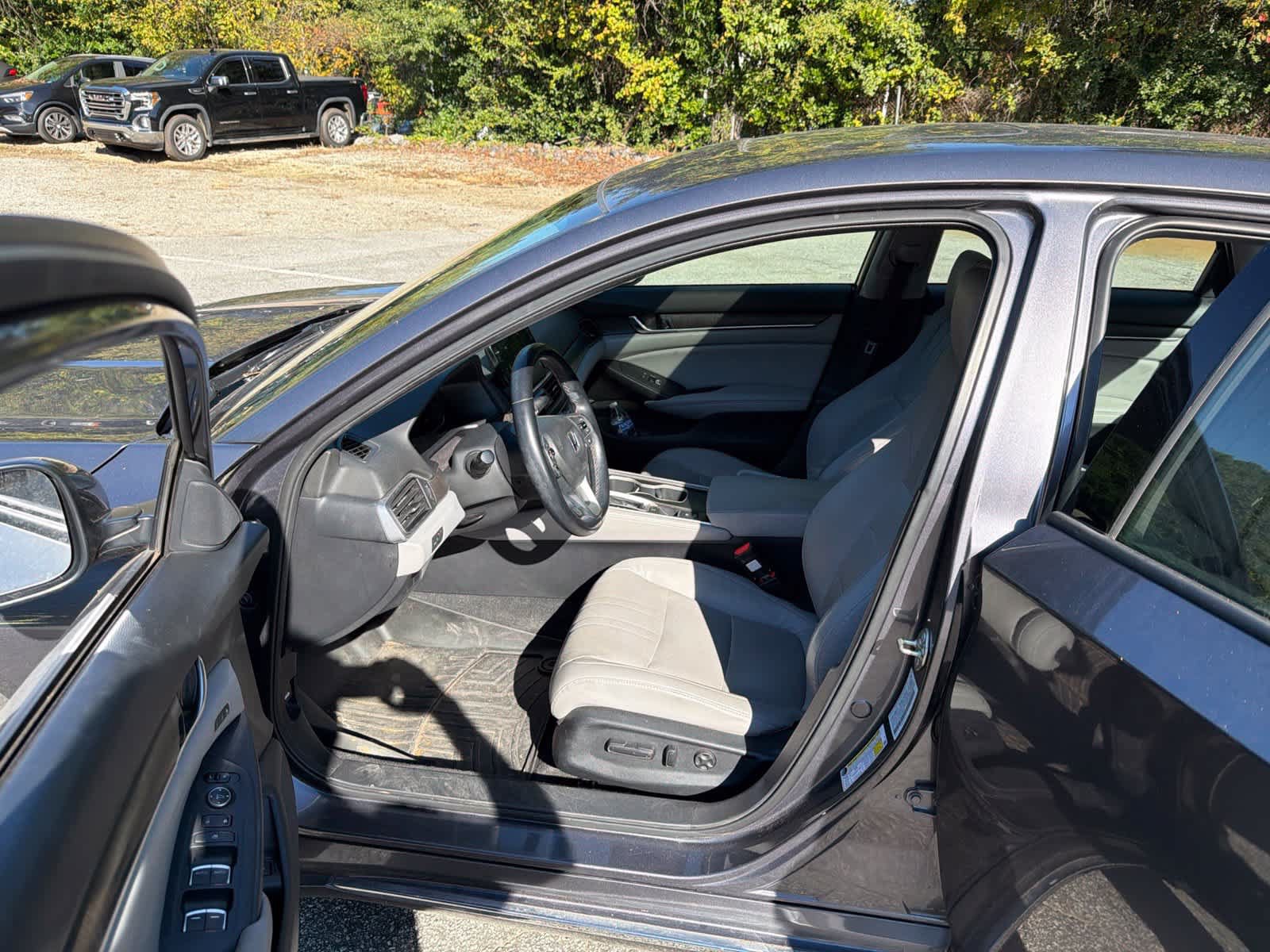 Used 2018 Honda Accord EX-L image 17