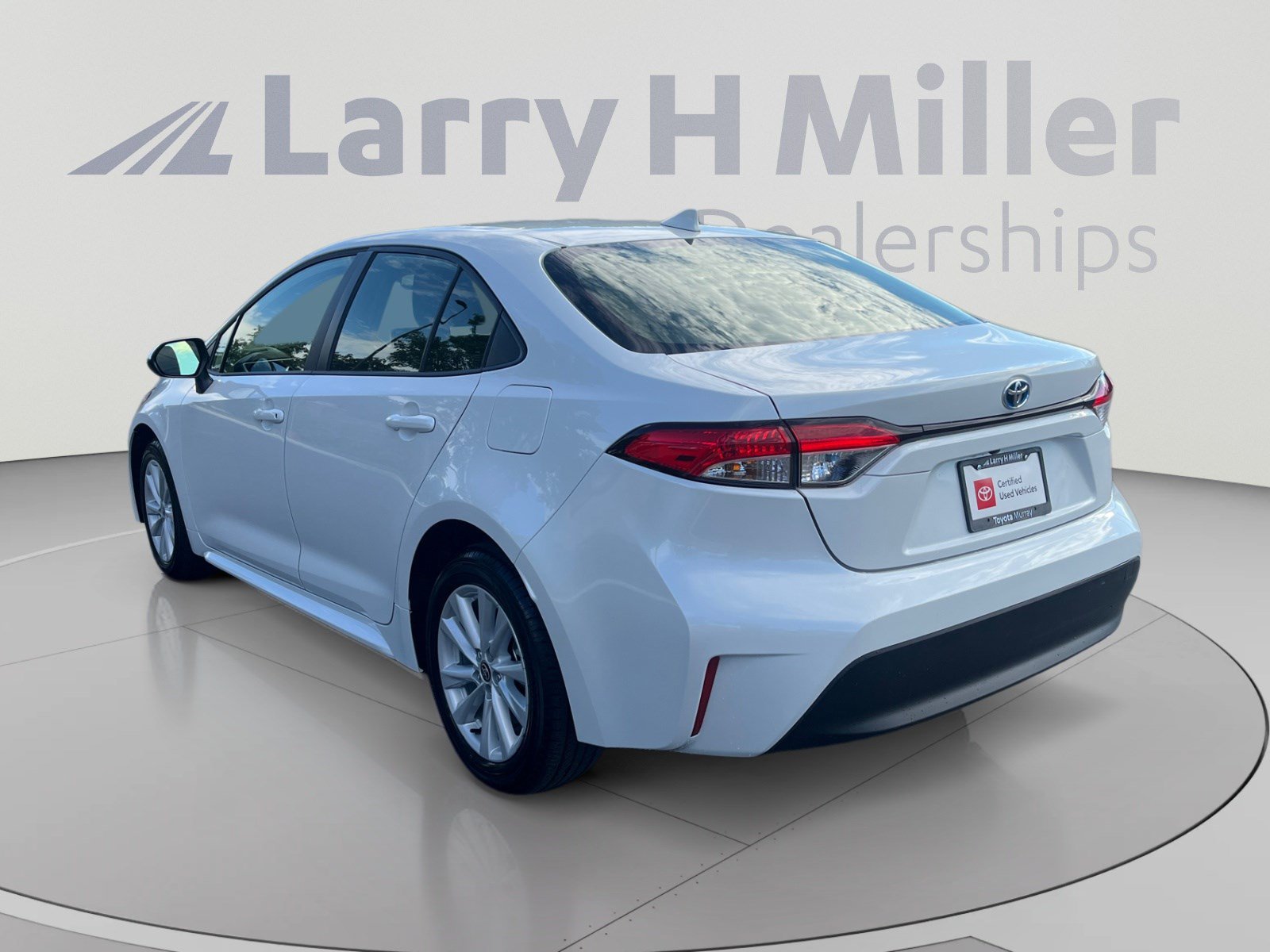 Certified 2025 Toyota Corolla LE w/ LE Premium Package AWD/4WD image 3