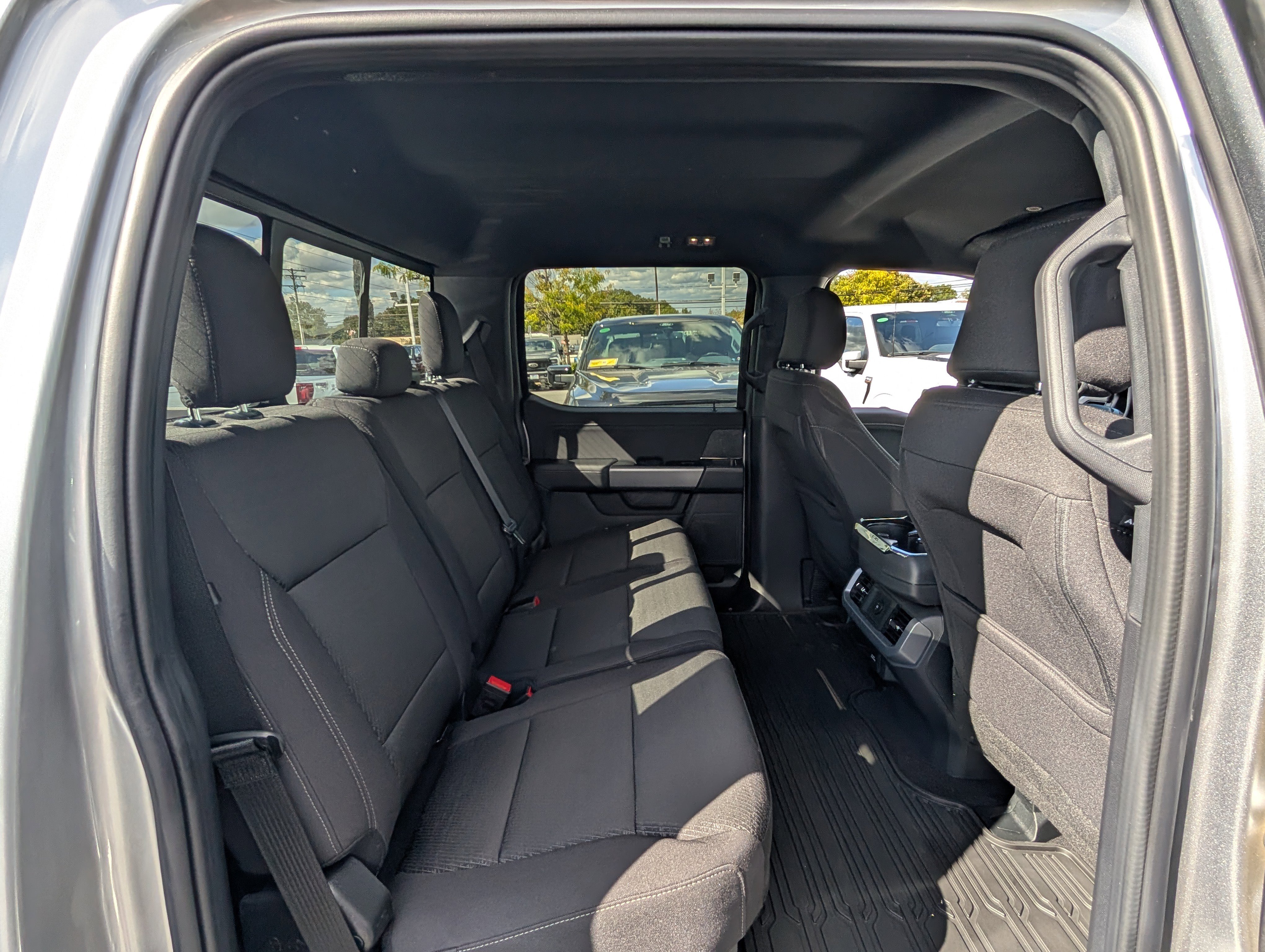 New 2025 Ford F150 XLT w/ Equipment Group 302A MID image 7