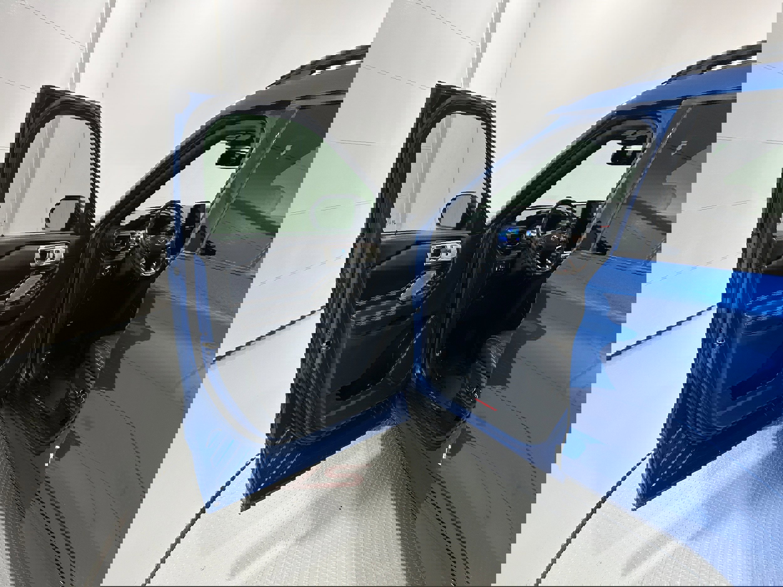 Used 2020 Ford Explorer ST w/ ST Street Pack image 23