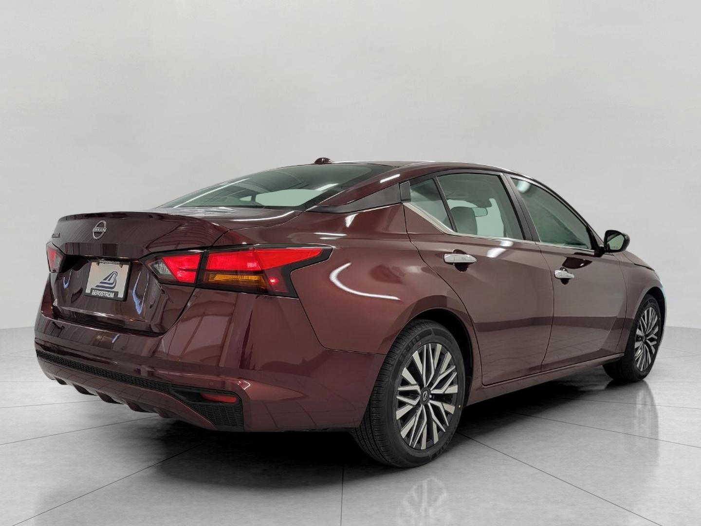 Used 2025 Nissan Altima 2.5 SV image 20