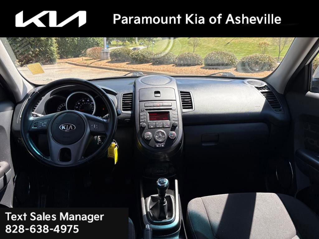 Used 2013 Kia Soul + FWD image 8