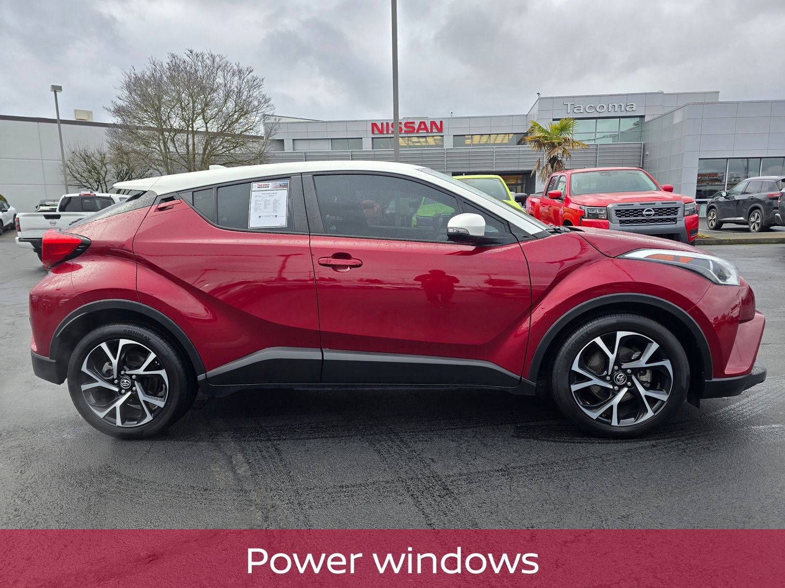 Used 2018 Toyota C-HR XLE image 7