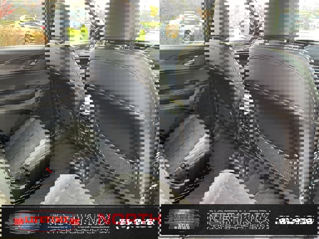 New 2025 Jeep Grand Cherokee L Altitude image 28