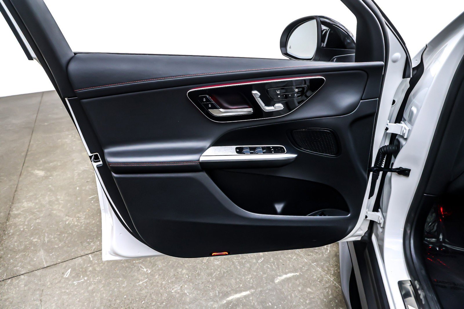 Used 2024 Mercedes-Benz GLC 43 AMG 4MATIC image 22