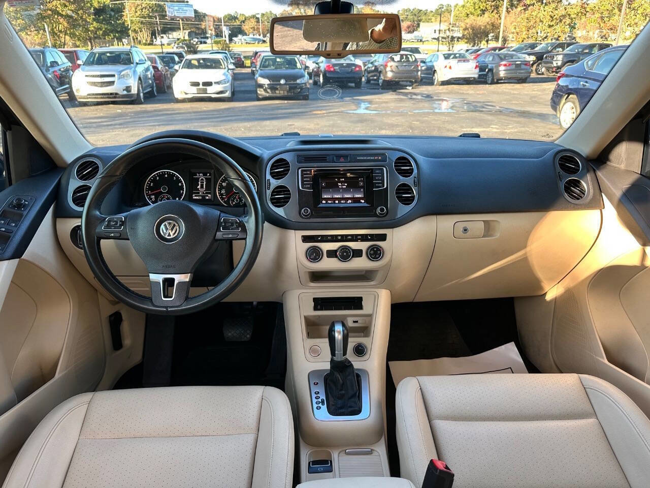 Used 2016 Volkswagen Tiguan S image 15