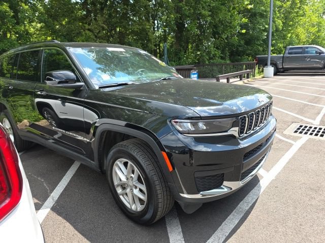 Used 2025 Jeep Grand Cherokee L Laredo AWD/4WD image 3