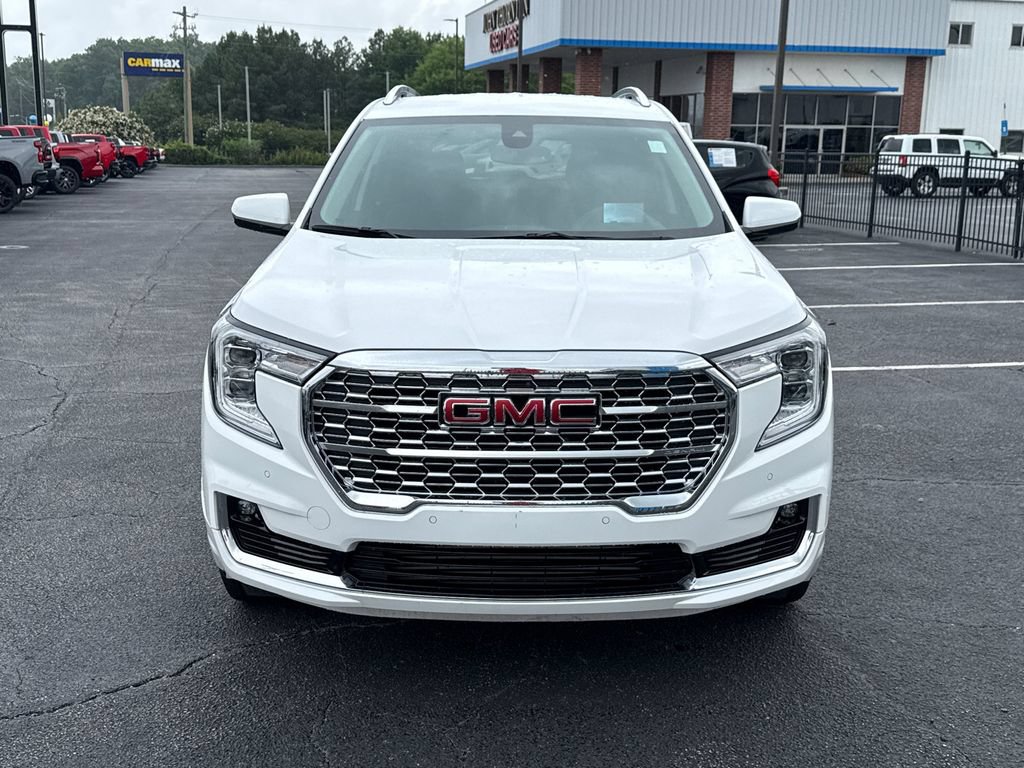 Used 2022 GMC Terrain Denali AWD/4WD image 3