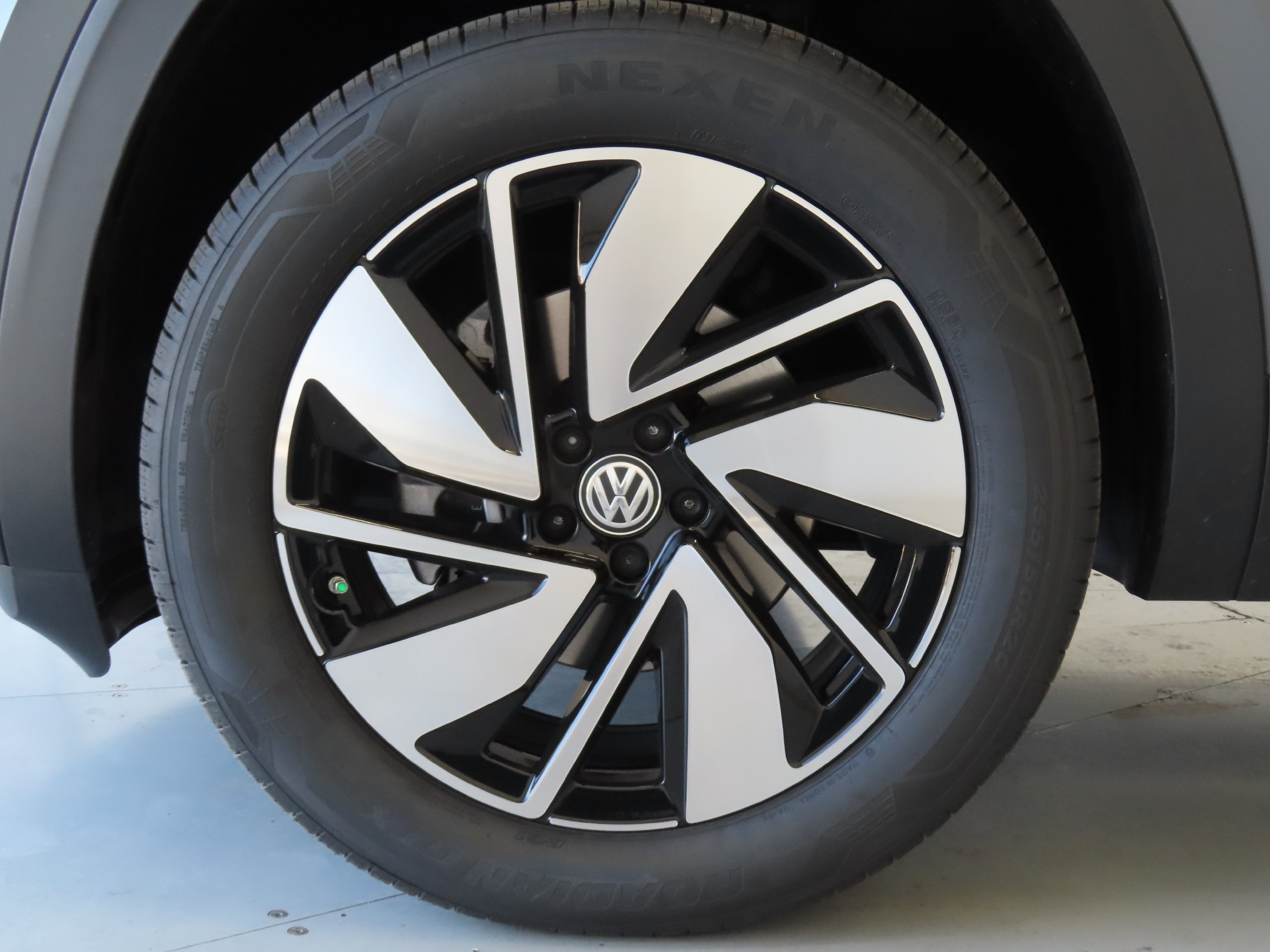 Certified 2026 Volkswagen Atlas SEL AWD/4WD image 29