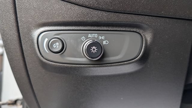 Used 2019 Chevrolet Equinox LT AWD/4WD image 18