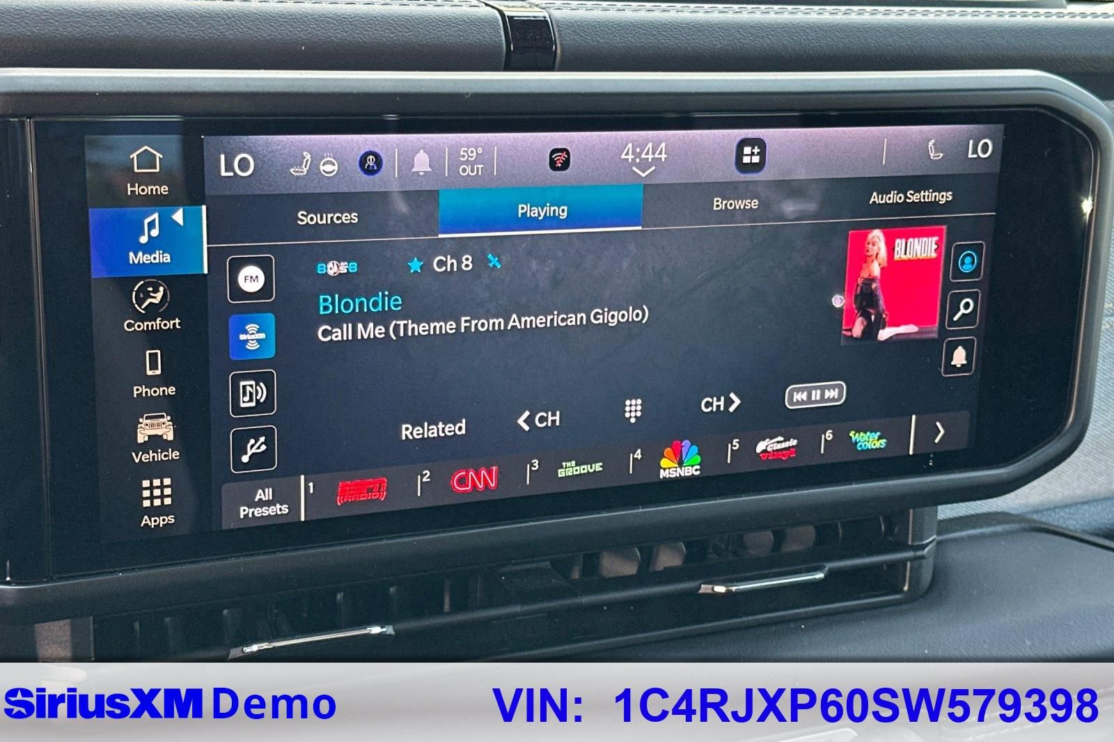 Used 2025 Jeep Wrangler Unlimited Sahara image 28