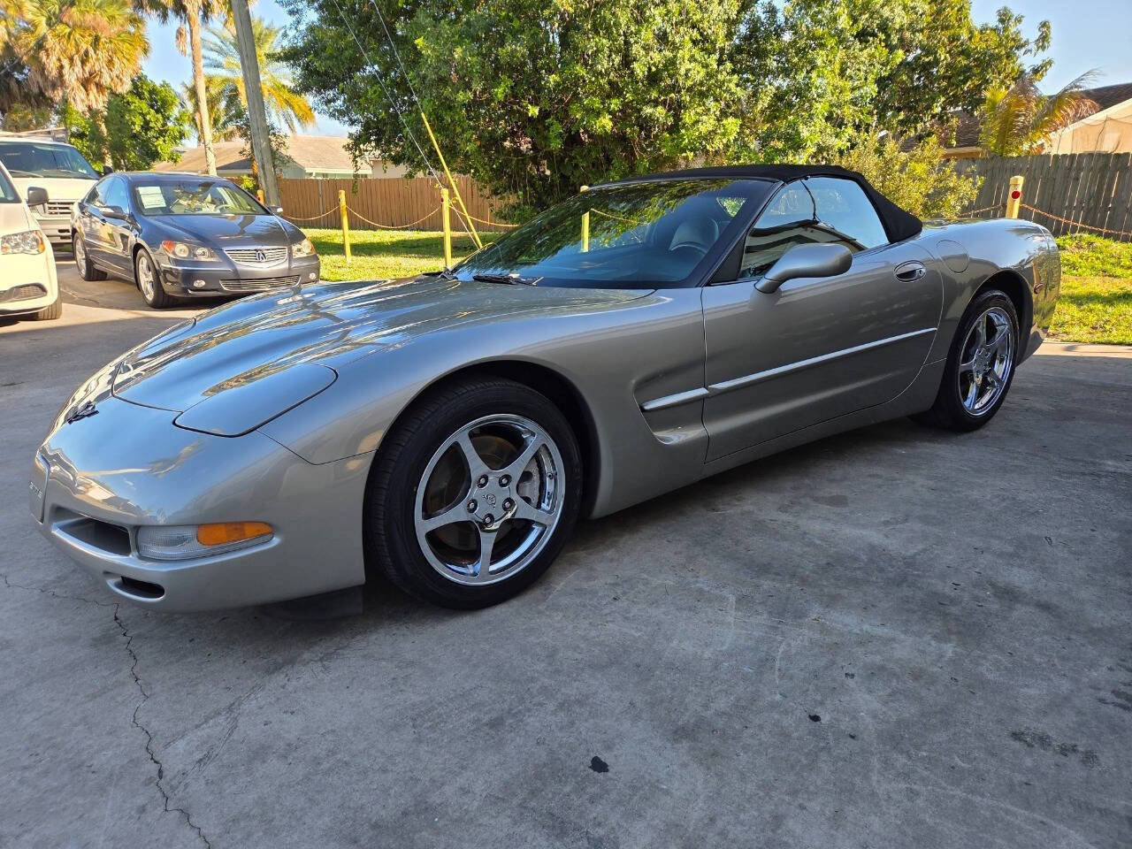 Used 2001 Chevrolet Corvette Convertible w/ Preferred Equipment Group2 image 3
