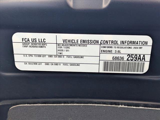 Used 2024 Chrysler Pacifica Touring-L FWD image 23