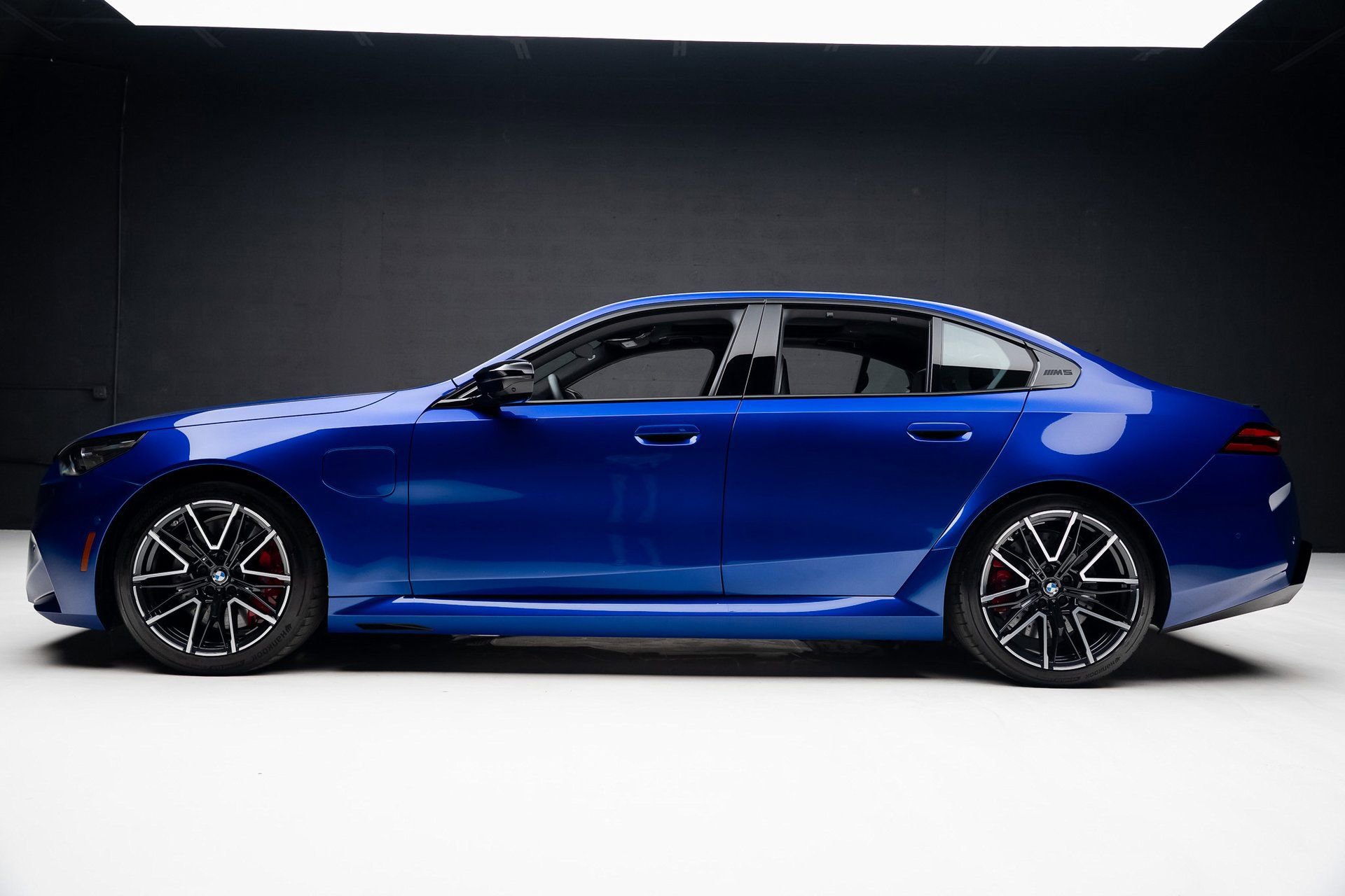 Used 2025 BMW M5 image 17