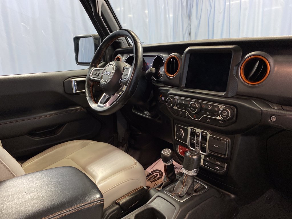 Certified 2023 Jeep Gladiator Mojave w/ Cold Weather Group AWD/4WD image 36