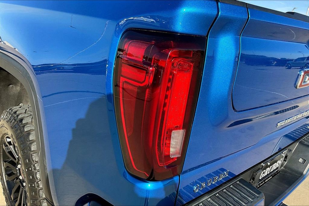 Used 2022 GMC Sierra 1500 AT4X image 42