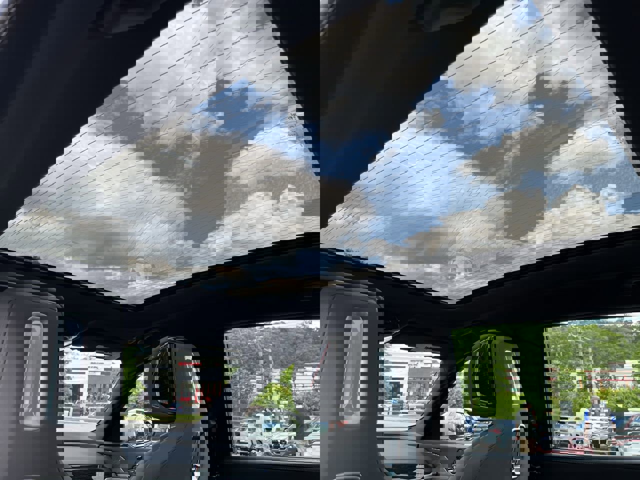 Used 2025 BMW i7 eDrive50 w/ M Sport Package image 30