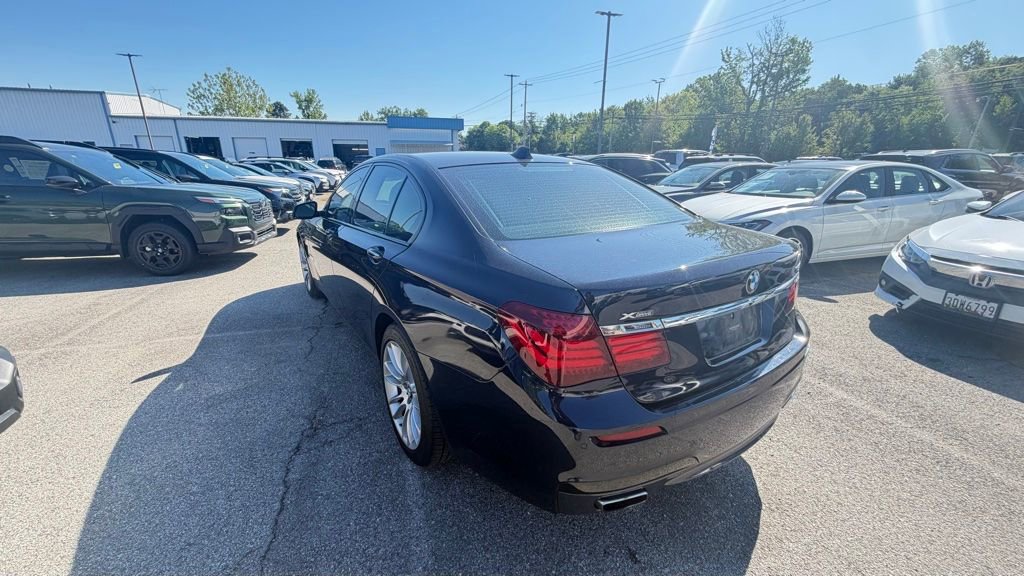 Used 2014 BMW 750i xDrive AWD/4WD image 8