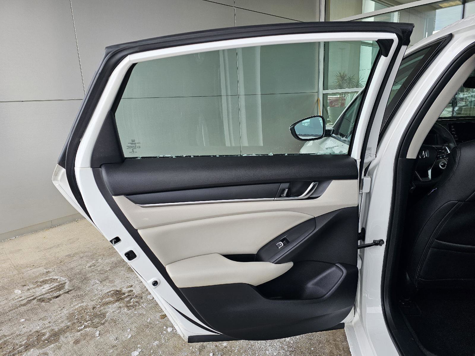 Used 2018 Honda Accord LX image 16