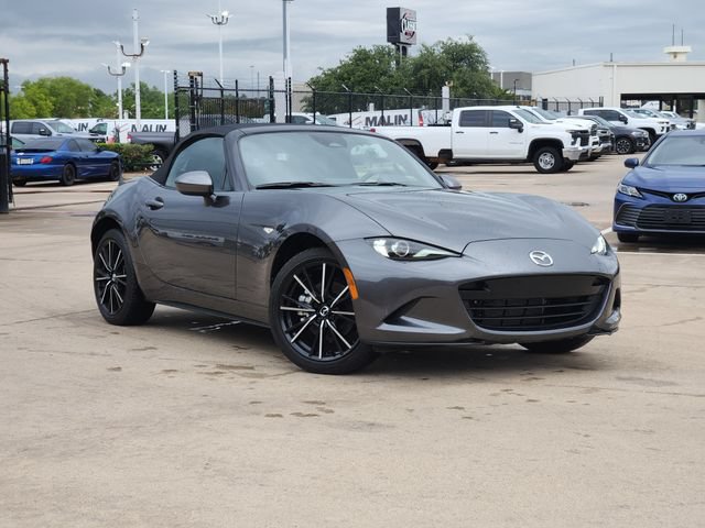 Used 2025 MAZDA MX-5 Miata Grand Touring RWD image 2