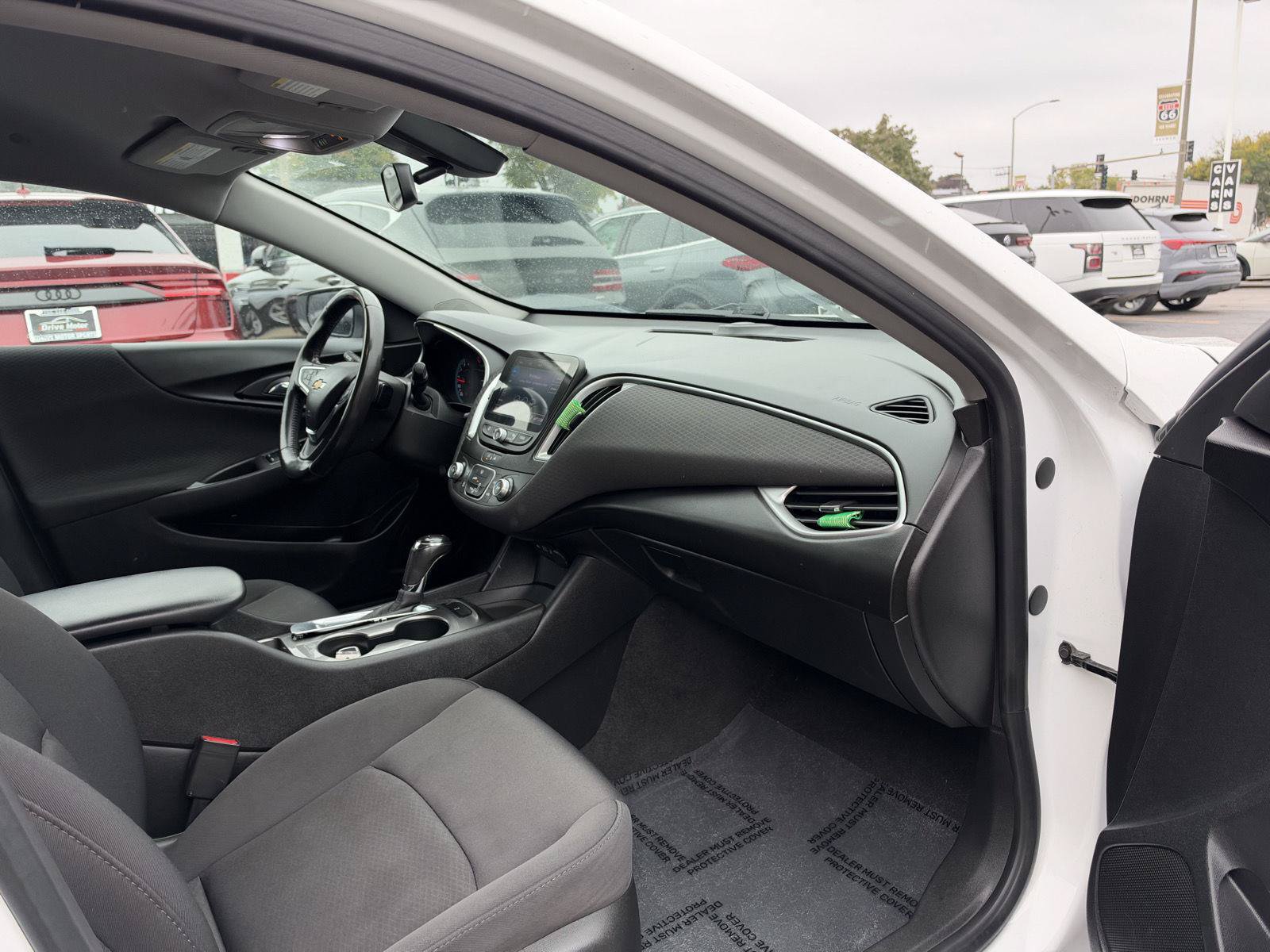 Used 2020 Chevrolet Malibu RS FWD image 35