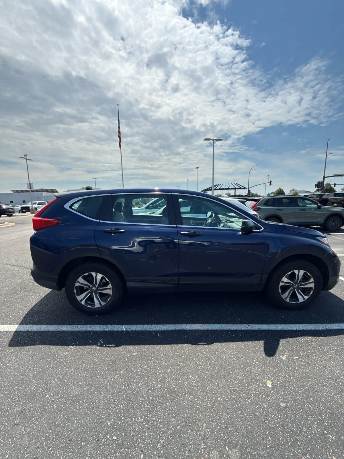 Used 2017 Honda CR-V LX image 3