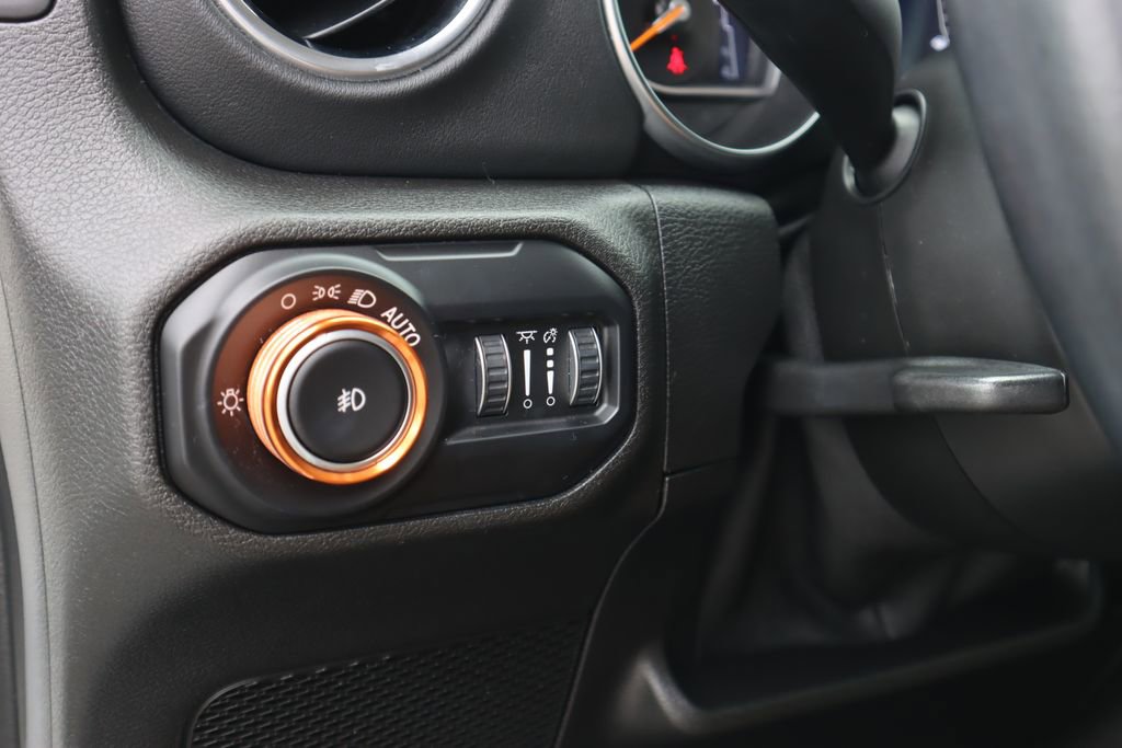 Used 2021 Jeep Wrangler Unlimited Sahara image 12