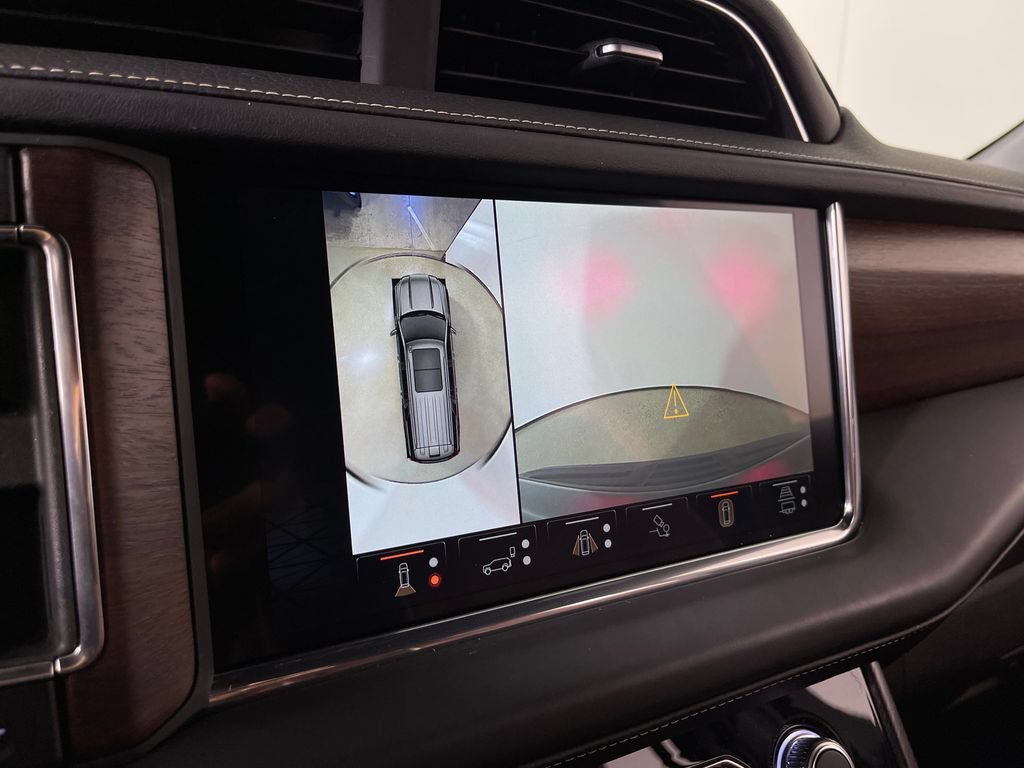 Used 2023 GMC Yukon Denali Ultimate AWD/4WD image 23