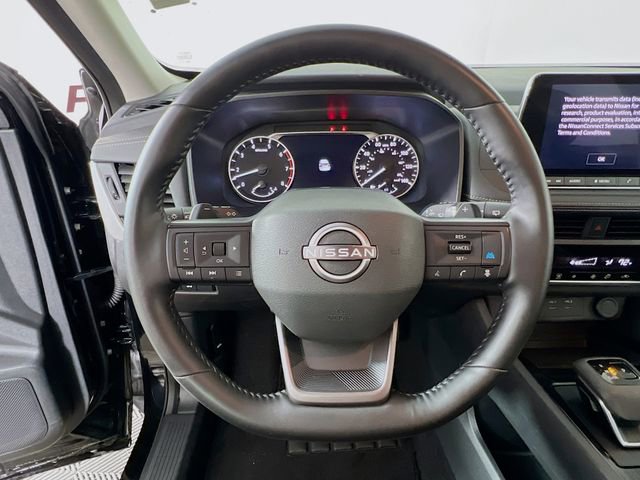 Used 2025 Nissan Rogue SV image 12