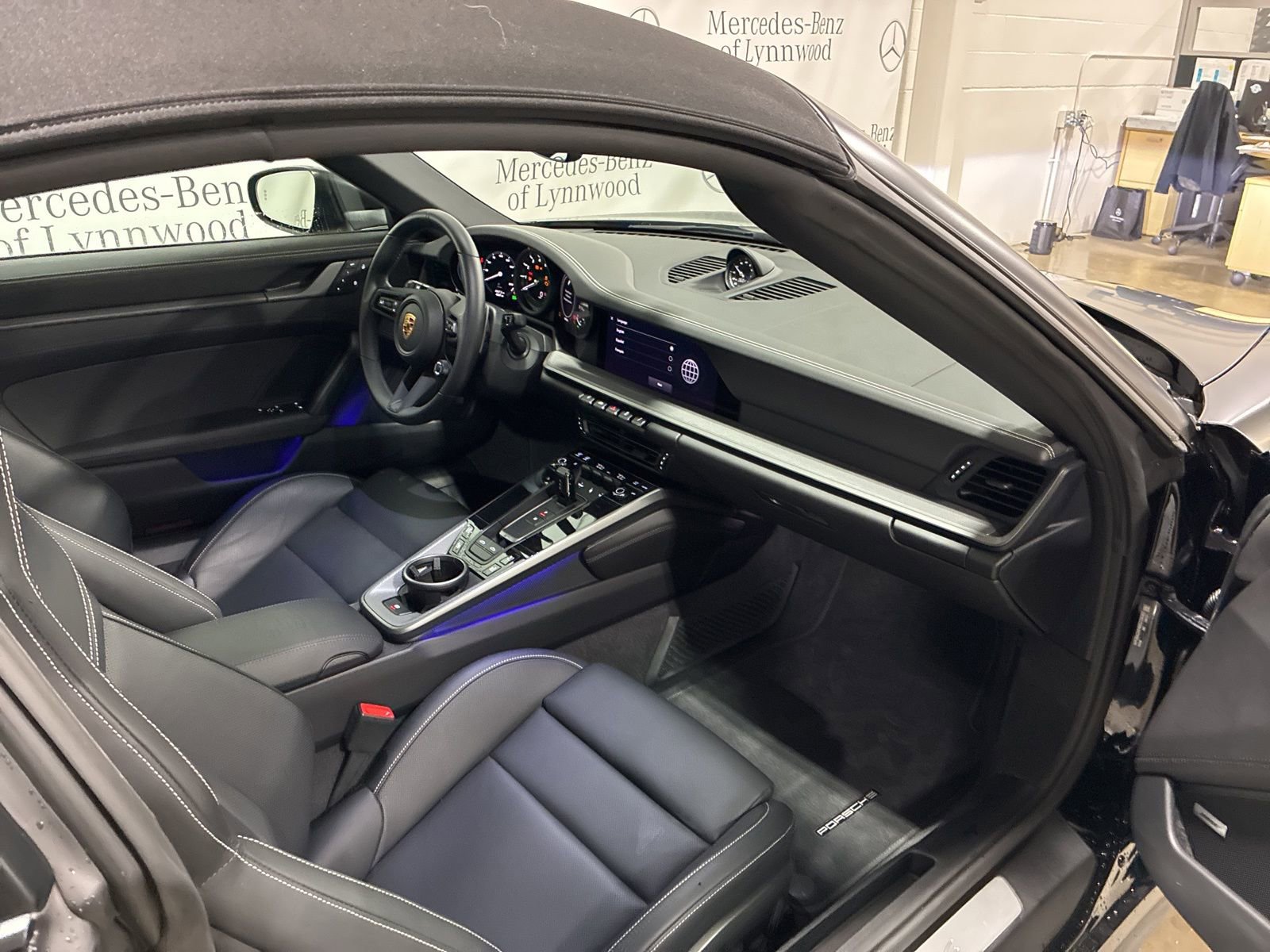 Used 2024 Porsche 911 Targa 4 image 17