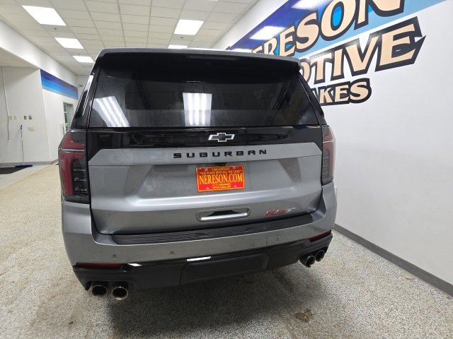 Used 2025 Chevrolet Suburban RST image 6