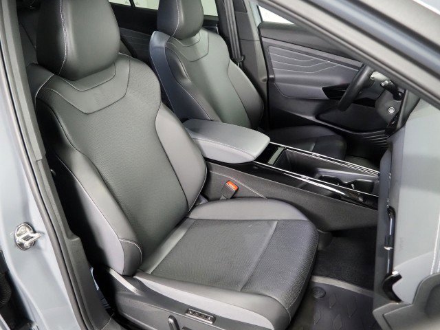 Used 2024 Volkswagen ID.4 S image 2