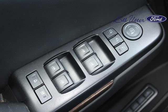 Used 2016 Chevrolet Suburban LT image 26